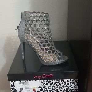 Honeycomb Silver Heels
